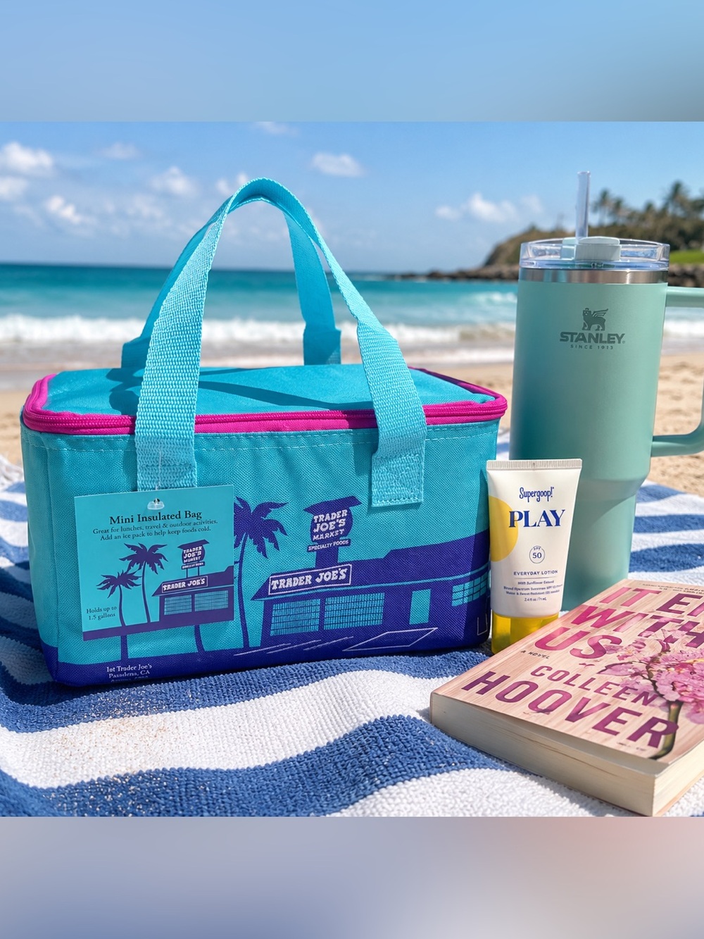 Trader Joe’s Mini Insulated Cooler Bag - Turquoise Blue Retro Beach NWT